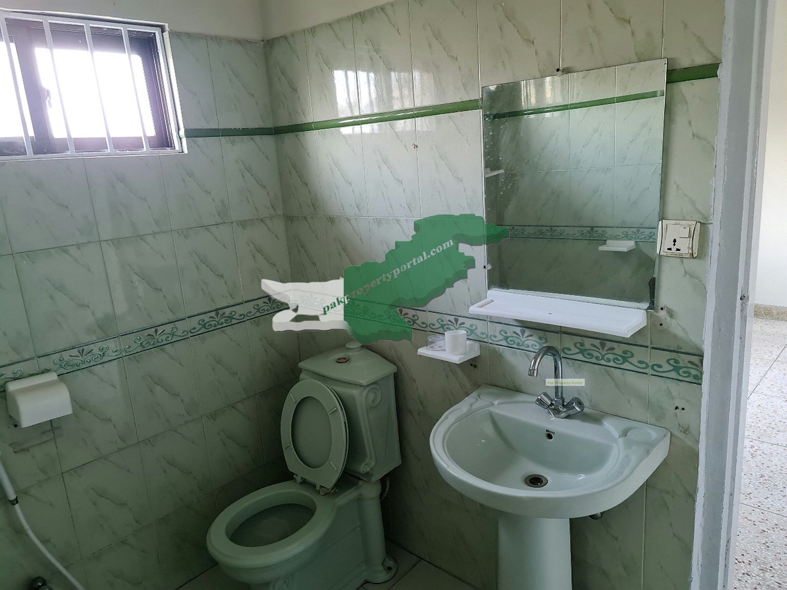 Upper portion of 40/80 house in G-10/1