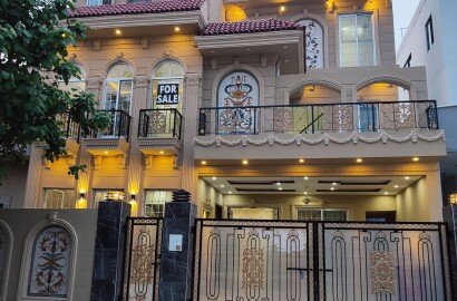 10 Marla Brand new house for sale in C block Punjab Society phase 2 near college rod near wapda town Lahore