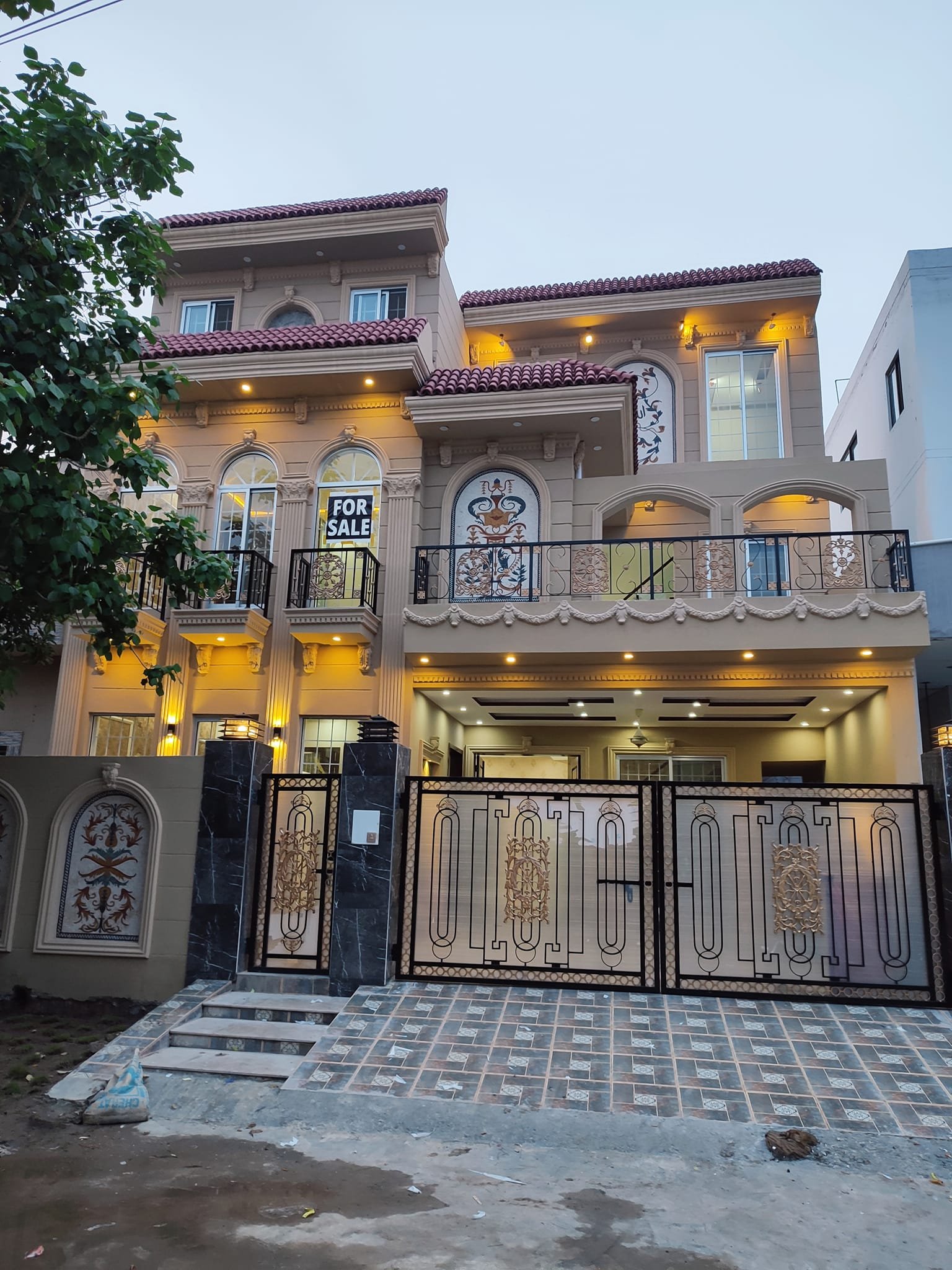 10 Marla Brand new house for sale in C block Punjab Society phase 2 near college rod near wapda town Lahore