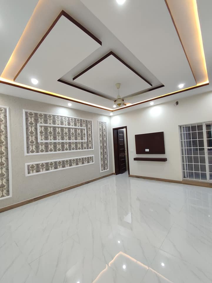 10 Marla Brand new house for sale in C block Punjab Society phase 2 near college rod near wapda town Lahore