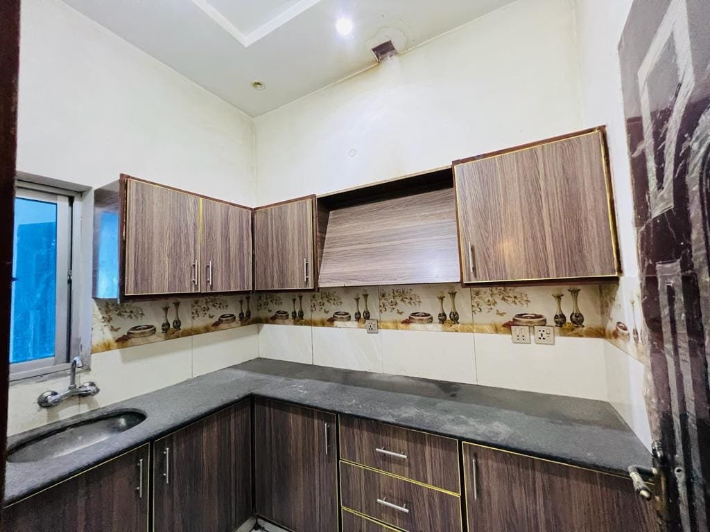 5 Marla single story house for sale in Hamza Town Phase 2 Lahore