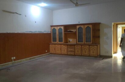 15 Marla lower portion available for rent in PIA housing society near Wapda town Gol chukker Lahore