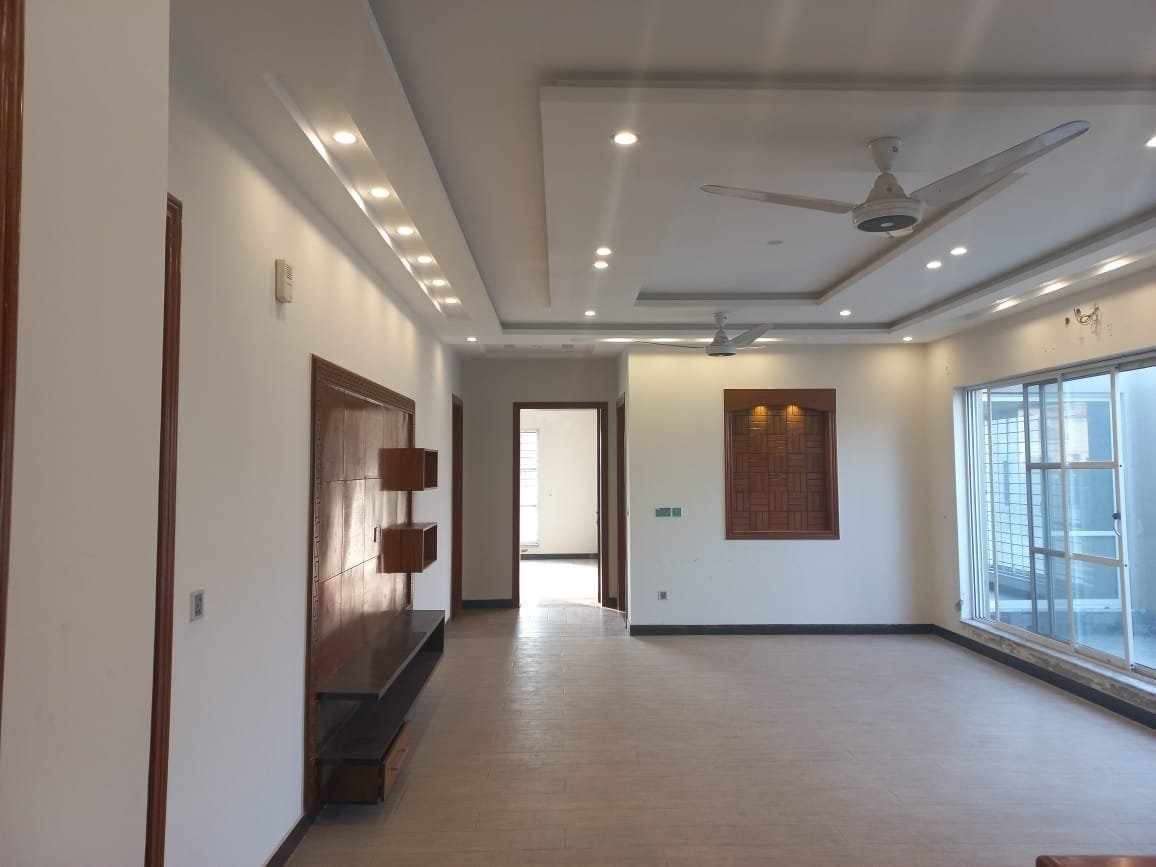 16 Marla House For Rent Tariq Garden Lahore