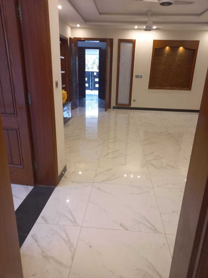 16 Marla House For Rent Tariq Garden Lahore
