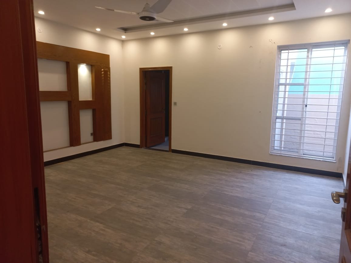 16 Marla House For Rent Tariq Garden Lahore