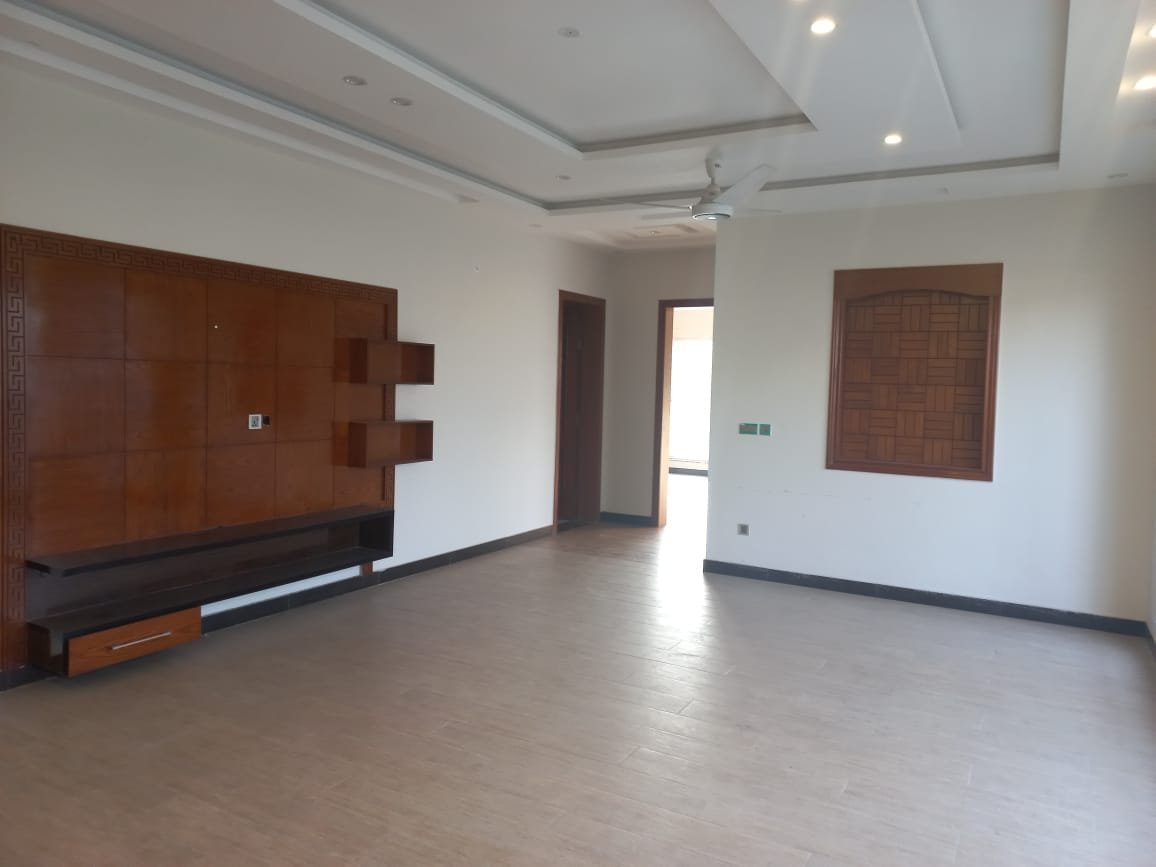 16 Marla House For Rent Tariq Garden Lahore
