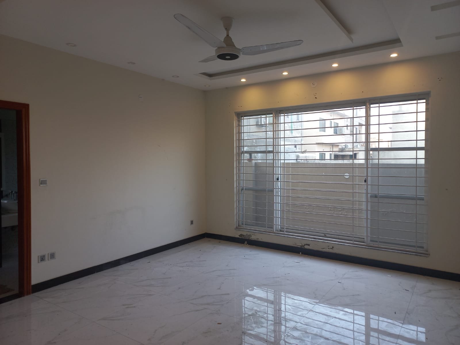 16 Marla House For Rent Tariq Garden Lahore