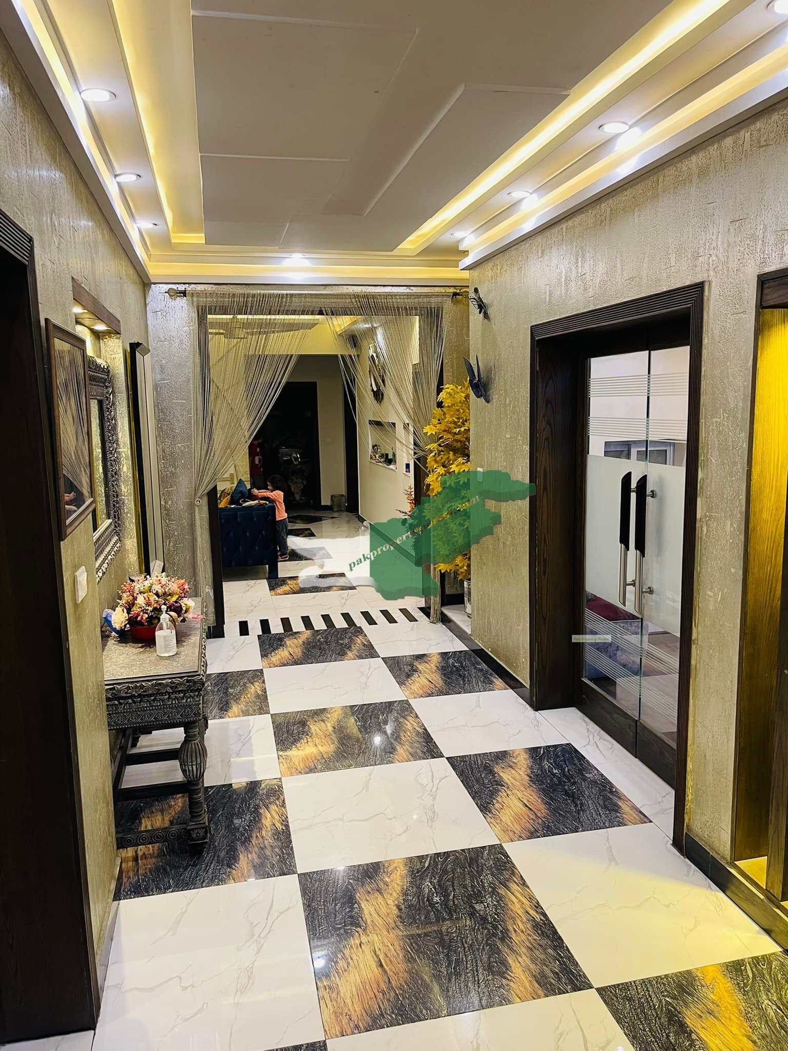 MOST BEAUTIFUL 1 KANAL HOUSE FOR SALE  PH 2 T BLOCK NEAR LALKIK JAAN CHOCK Lahore