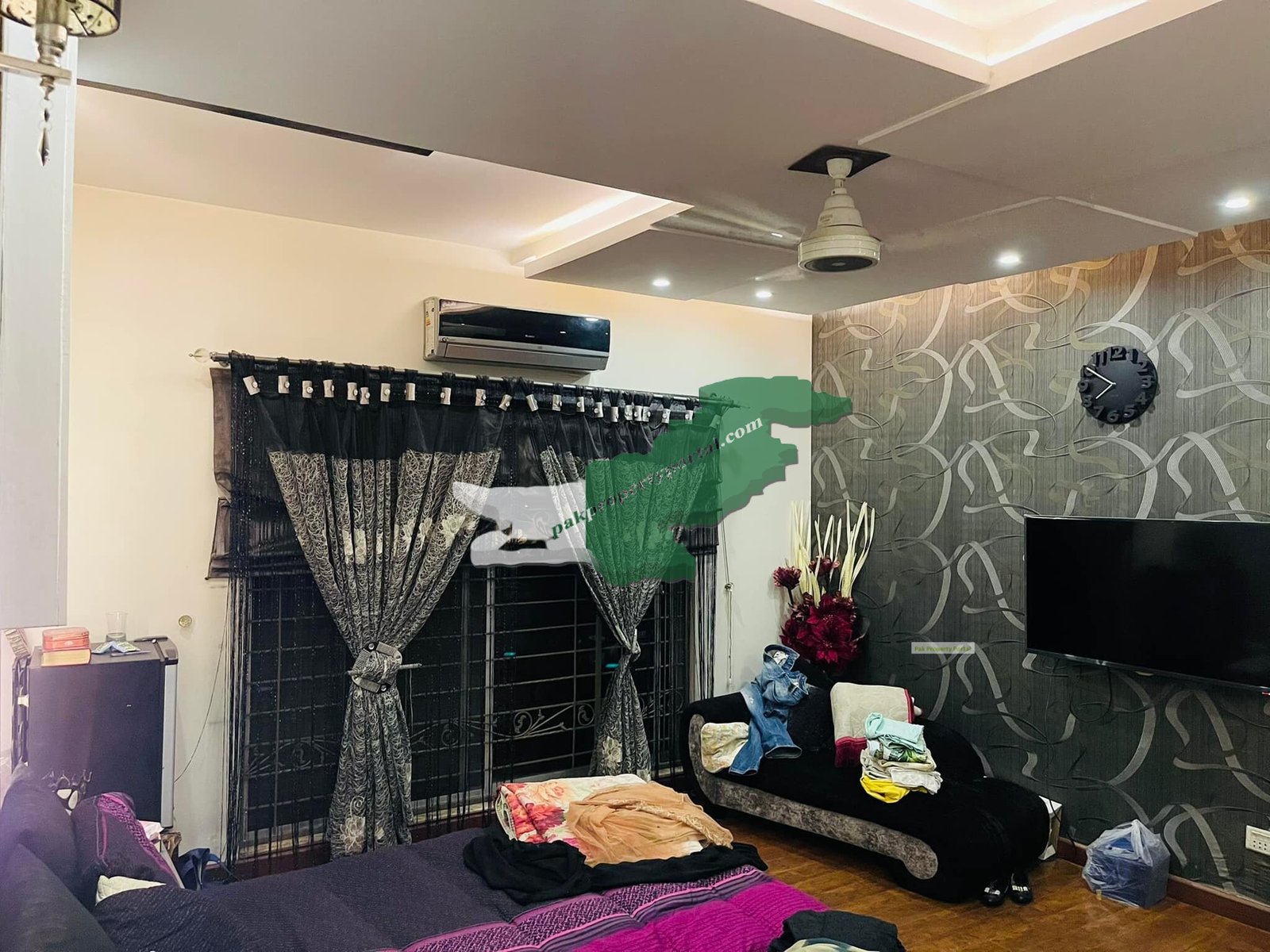 MOST BEAUTIFUL 1 KANAL HOUSE FOR SALE  PH 2 T BLOCK NEAR LALKIK JAAN CHOCK Lahore