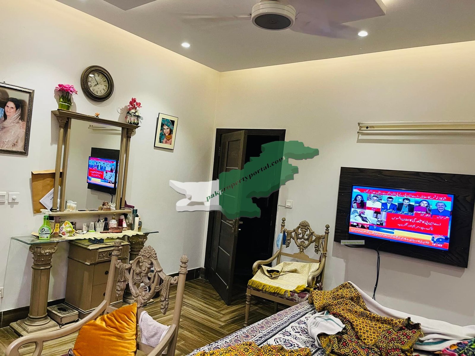 MOST BEAUTIFUL 1 KANAL HOUSE FOR SALE  PH 2 T BLOCK NEAR LALKIK JAAN CHOCK Lahore
