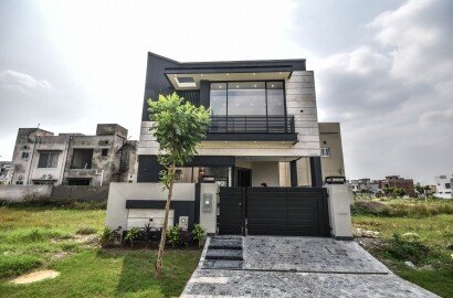 5 Marla house for sale in Banker Avenue Lahore