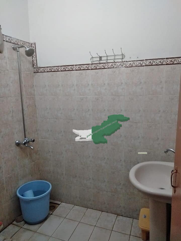 5 MArLa HausE for sale in Newo Eqbal Park s.t Nbr 2 waltan Rod Lahore