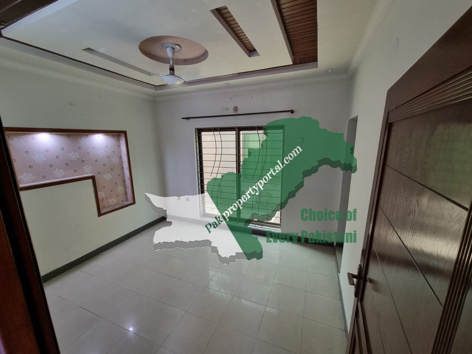5 marla House for Rent in Bahria town Lahore