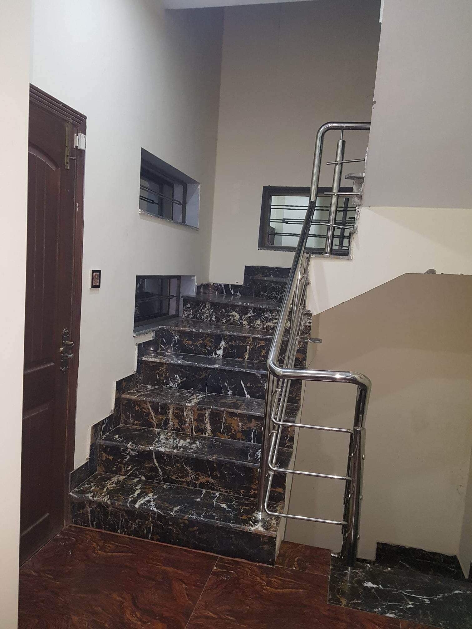 10 Marla portion for Rent Bahria town Lahore