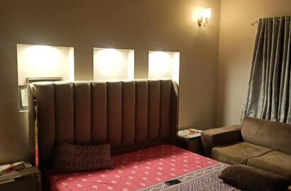 10 Marla Portion available for Rent in Bahria town Lahore
