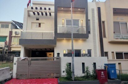 5 Marla beautiful house available for sale in Bahria town phase 8 Rawalpindi