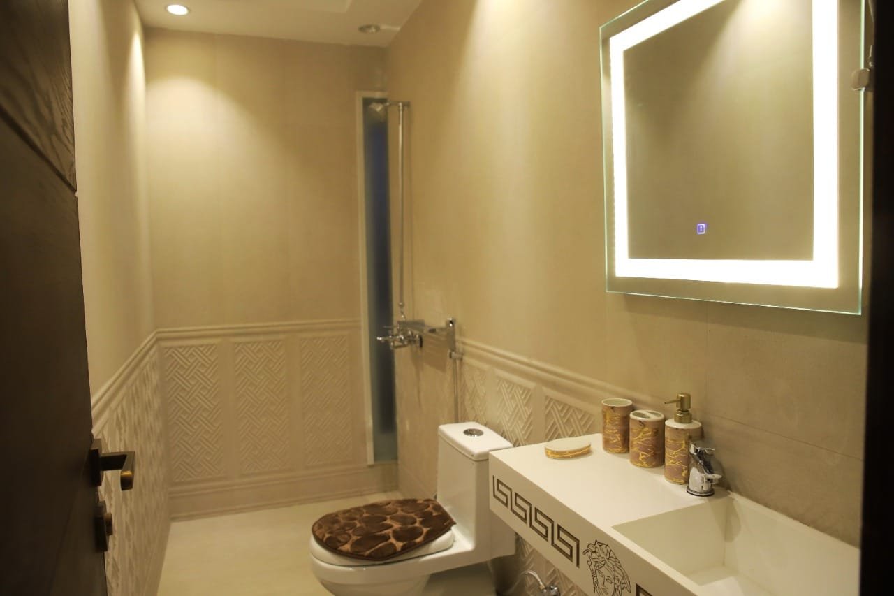 Fully Furnished 1 Bed Appartment Available For Rent in sector E Bahria Town Lahore