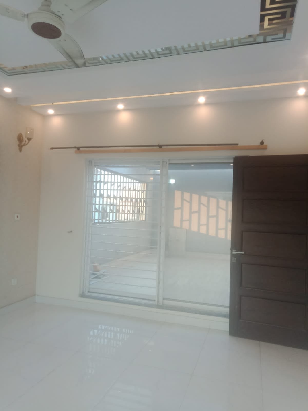 1 Kanal Beautiful Upper Portion For RENT in Jasmine Block Bahria Town Lahore