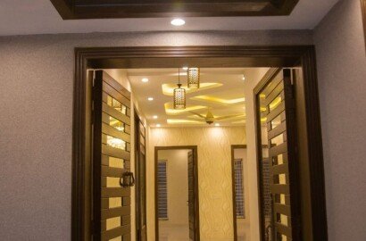 10 MARLA BRAND NEW HOUSE FOR RENT IN HUSSAIN BLOCK Bahria town Lahore