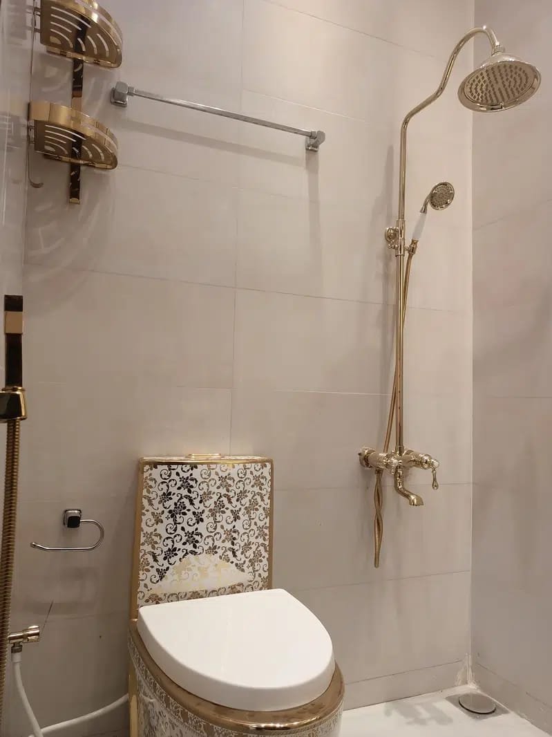 10 Marla Brand new house for sale at park view city Lahore