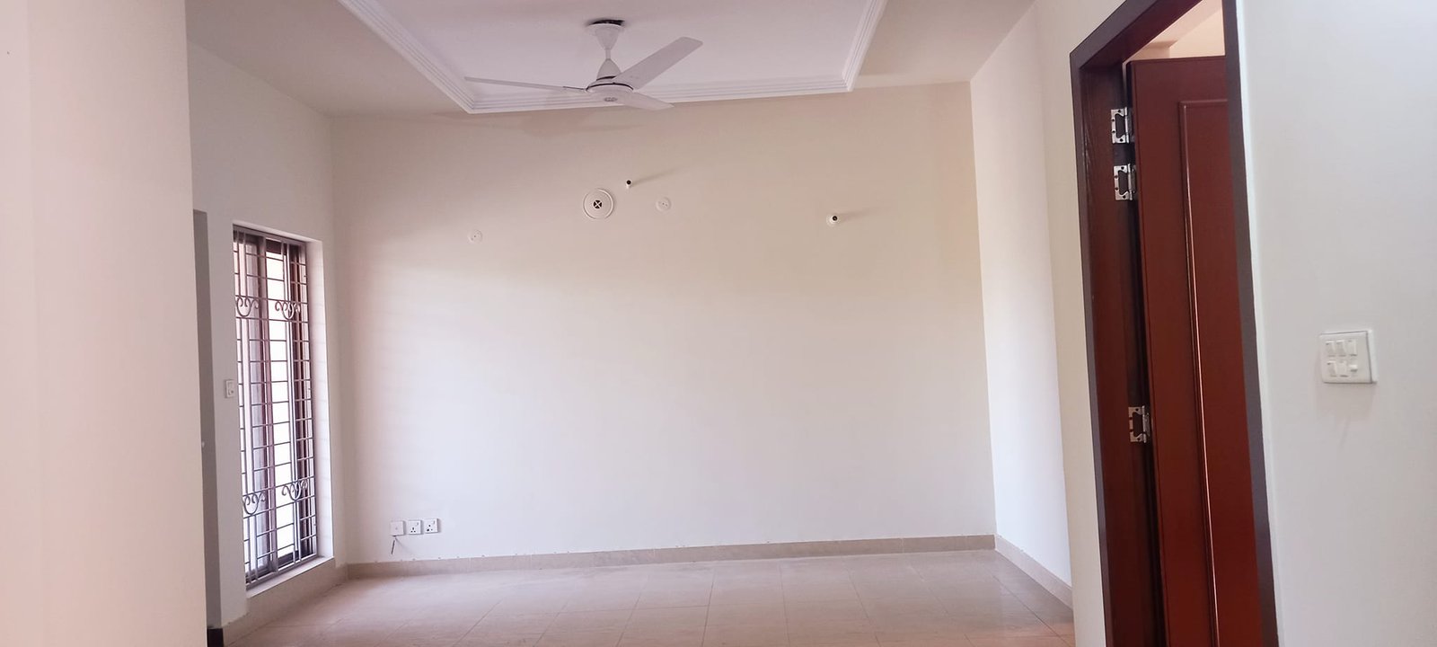 5 Marla Facing Park Use House for Sale in DREAM GARDENS DEFENCE ROAD LAHORE