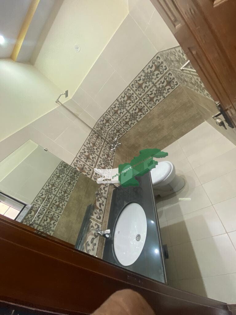 5  marla double story house for sale  in DHA leader Lahore