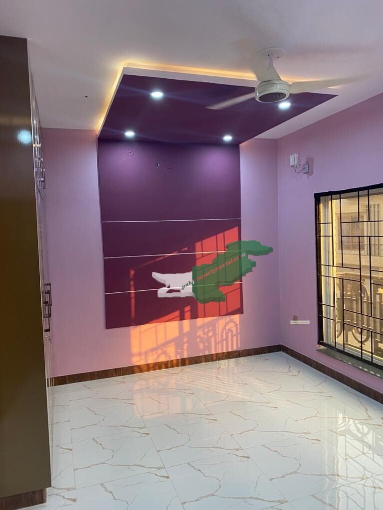 5  marla double story house for sale  in DHA leader Lahore