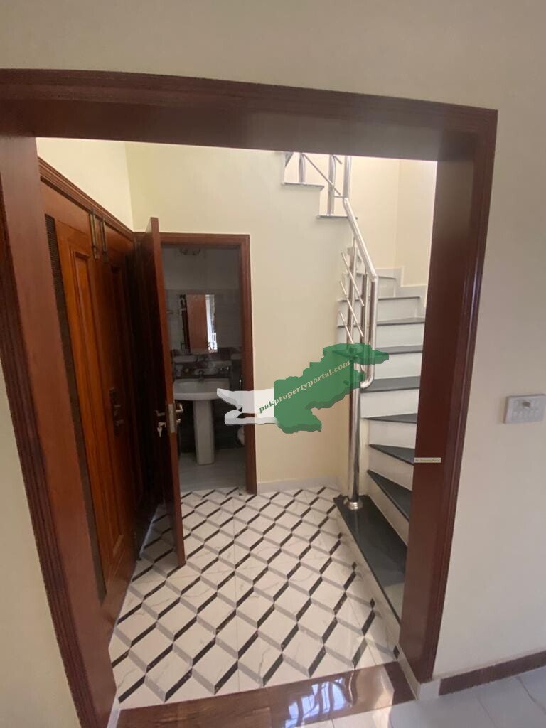 5  marla double story house for sale  in DHA leader Lahore