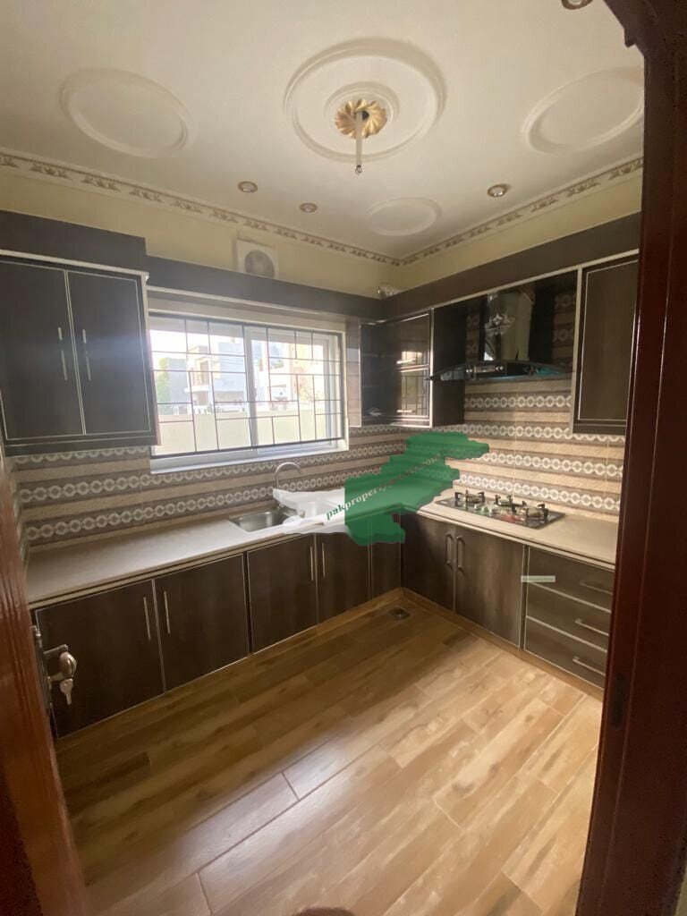 5  marla double story house for sale  in DHA leader Lahore