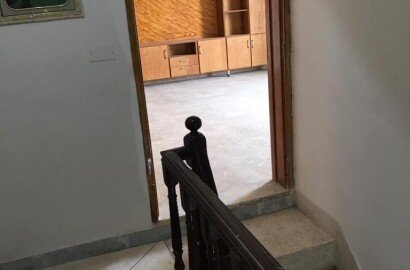 10 Marla Upper Portion is available for Rent in Faisal Town Lahore