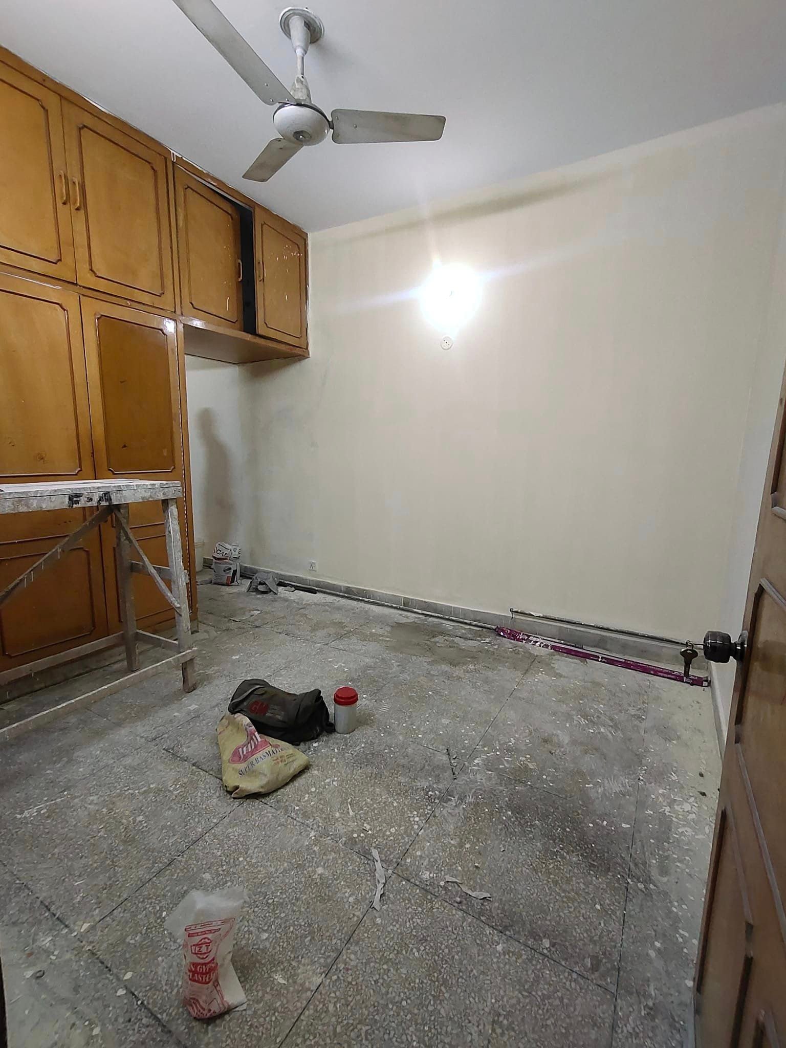 5 Marla Ground portion for rent in G-11 Islamabad