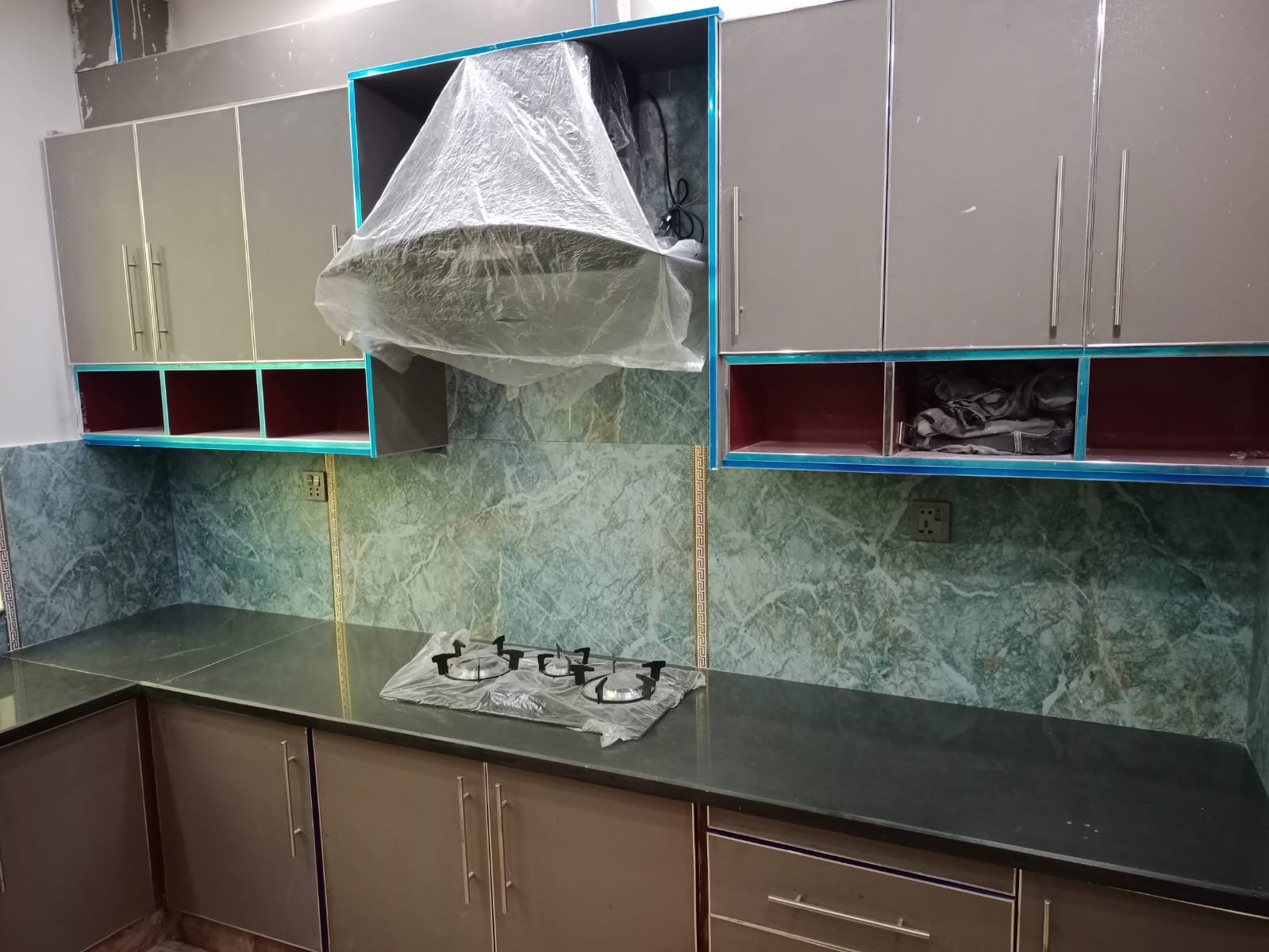 10 Marla bungalow Available For Sale in UET society Lahore