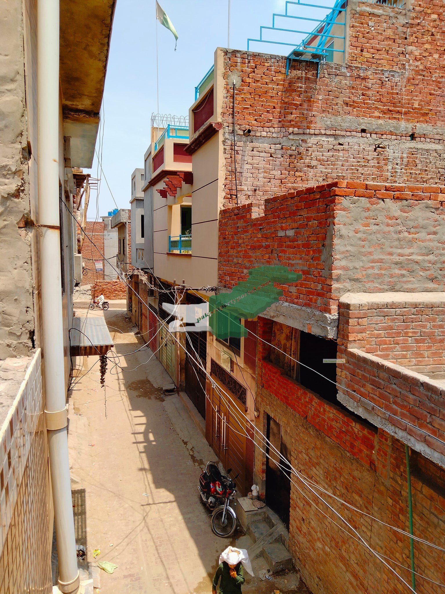 4.2 Marla House Available for sale in Chungi Amar Sidhu, Shanghai Road, Bandian Wala Pull, opposite Punjab society, Pak