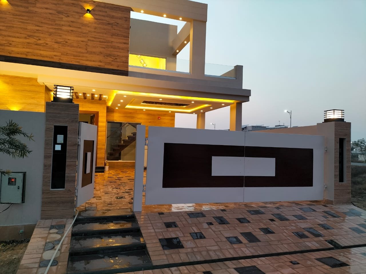 One Kanal brand new luxury house for sale in DHA LAHORE Phase 6. N. Block