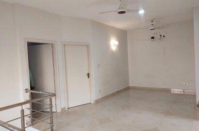 6 Marla upper portion for rent in Dream Gardens Lahore