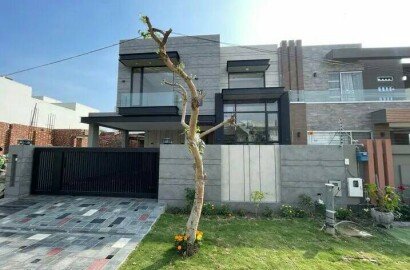 10 Marla brand new house for sale in DHA Lahore