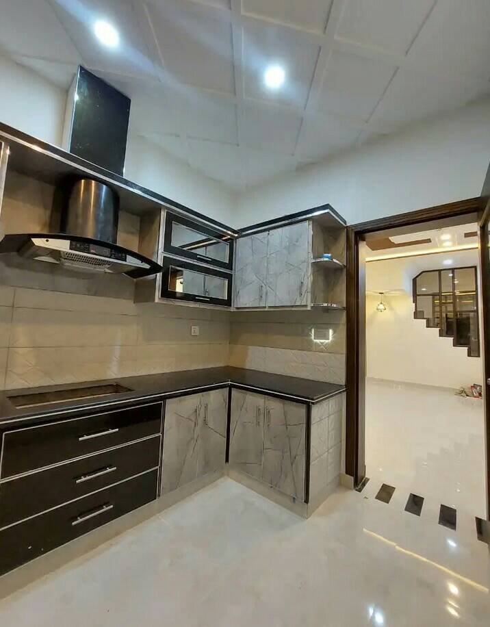 5 Marla house for sale in park view city Lahore