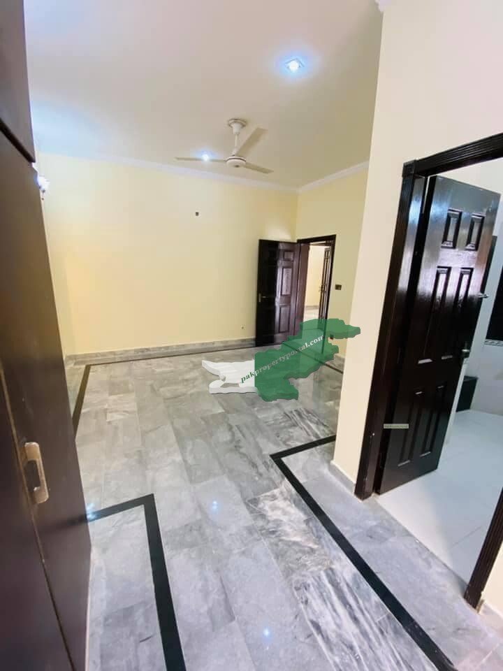 10Marla slightly Used House For Sale in Bahria Town Lahore