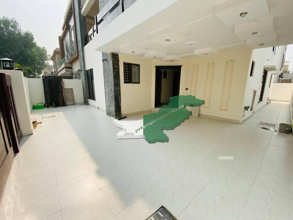 10Marla slightly Used House For Sale in Bahria Town Lahore
