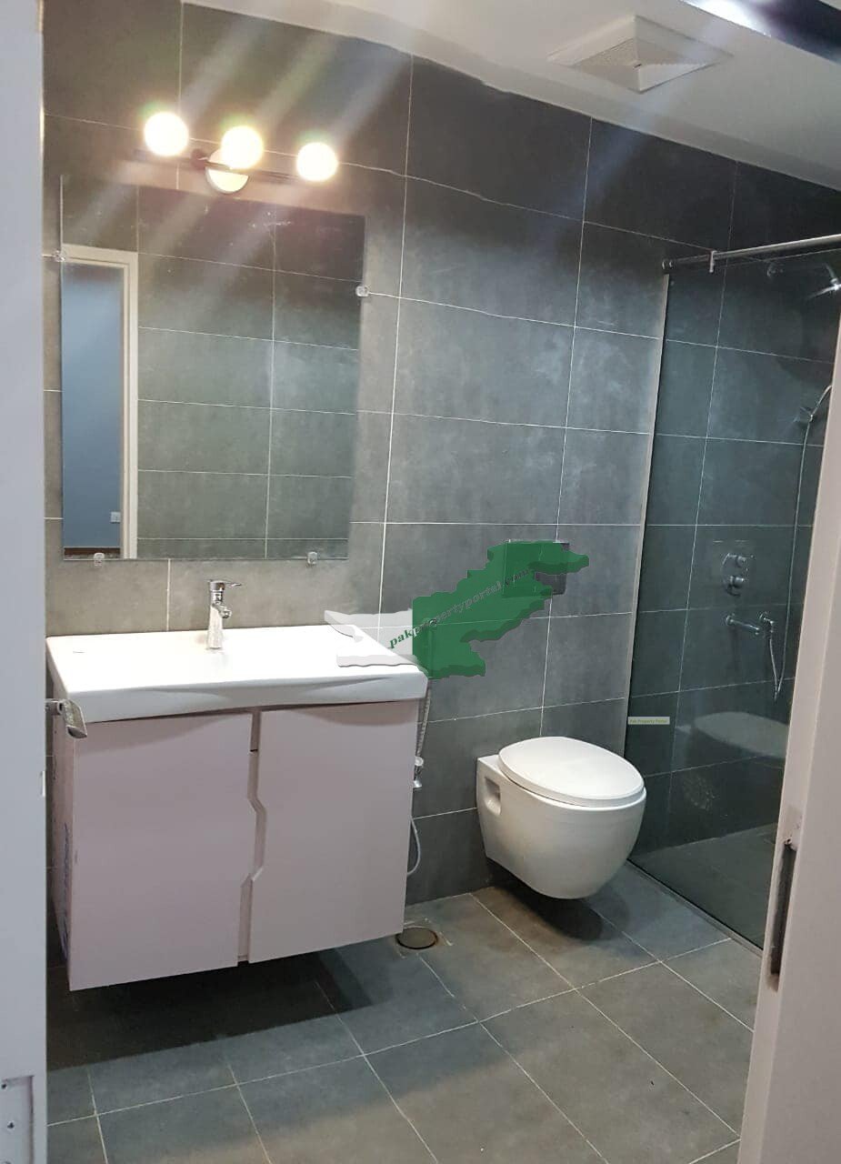10Marla Brand New House For Sale in  Bahria Town Lahore