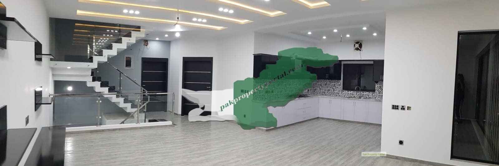 10Marla Brand New House For Sale in  Bahria Town Lahore