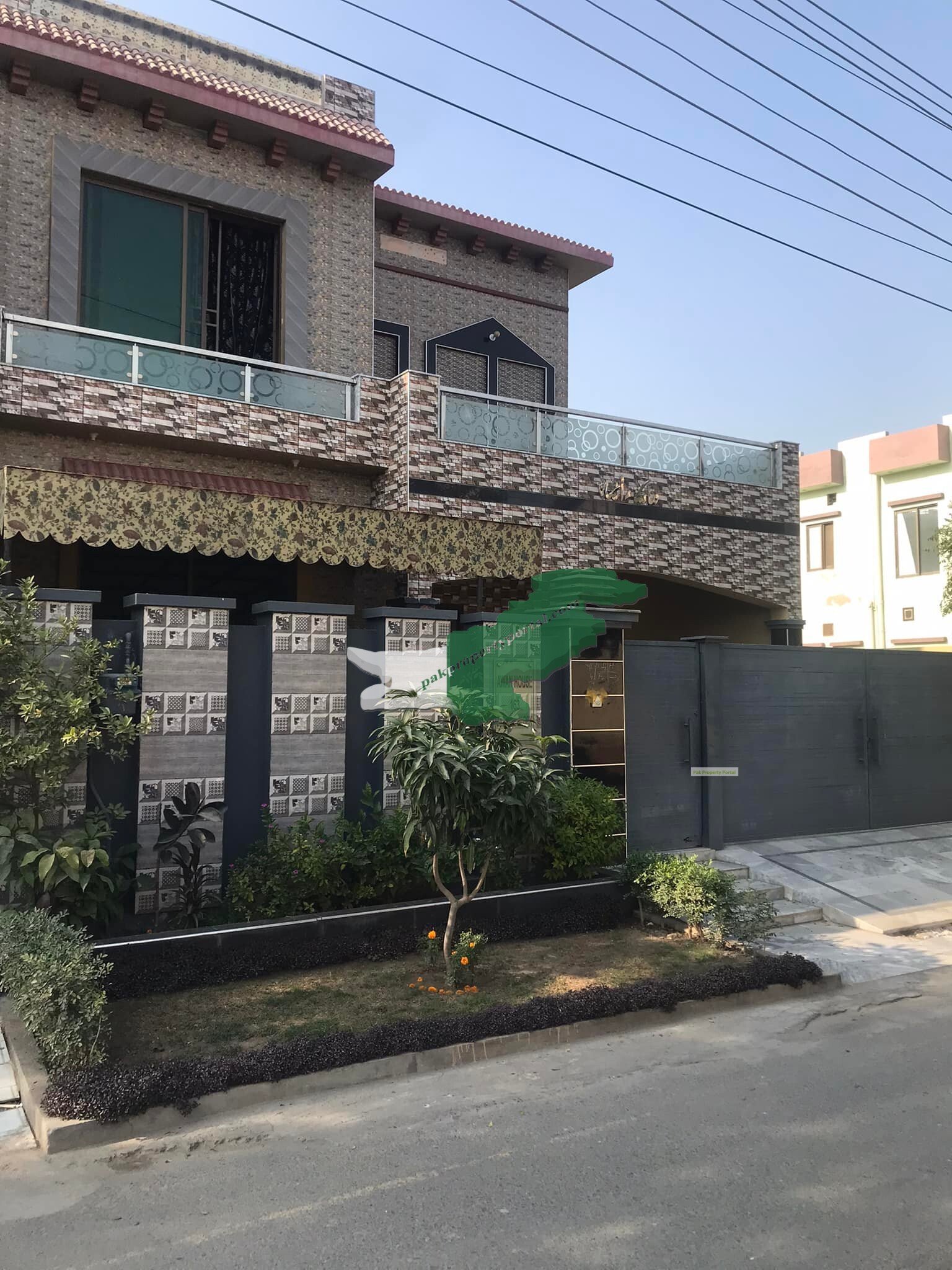 10 Marla beautiful Used House For Sale in Park view city in Lahore
