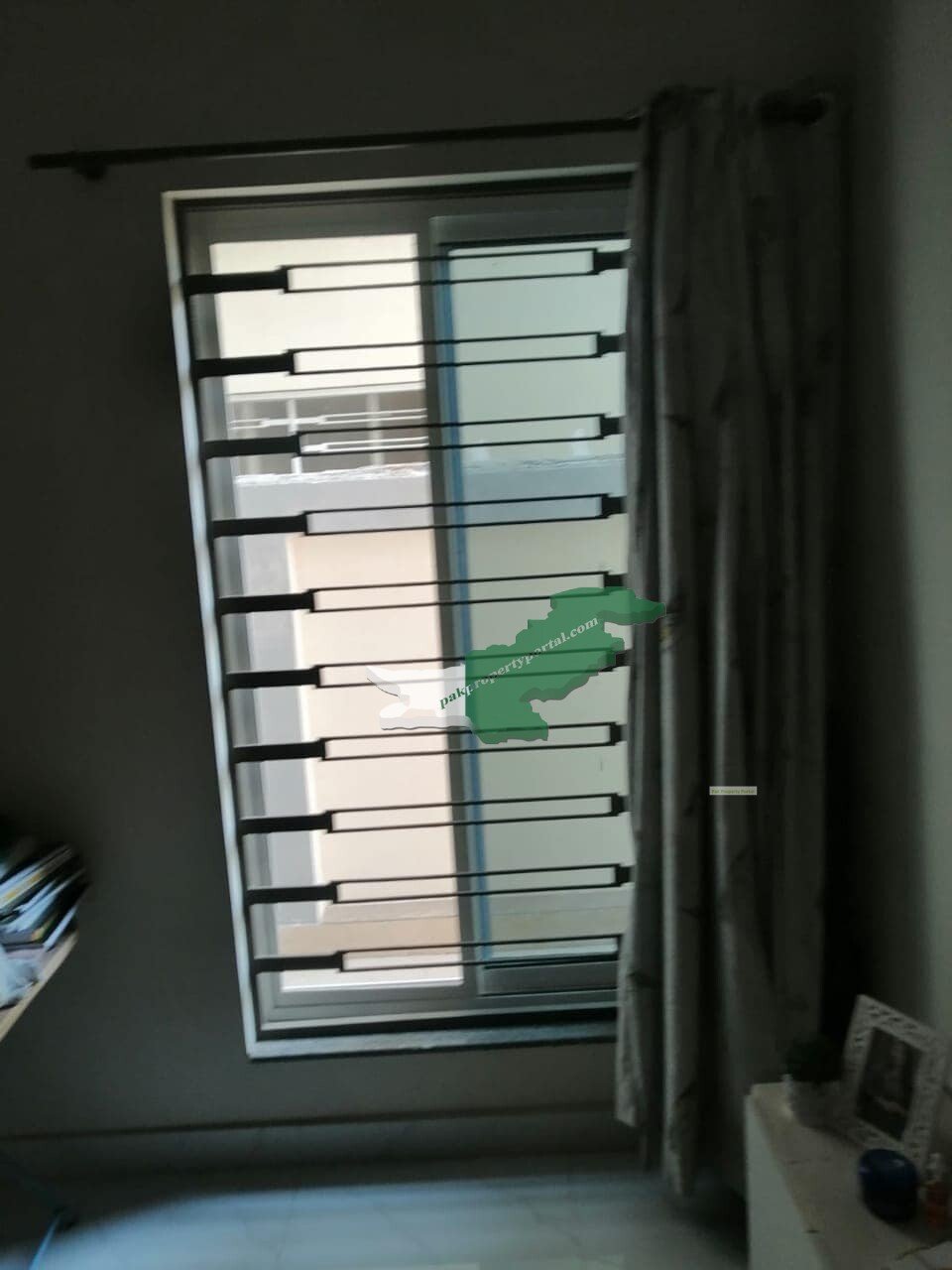 10 Marla beautiful Used House For Sale in Park view city in Lahore