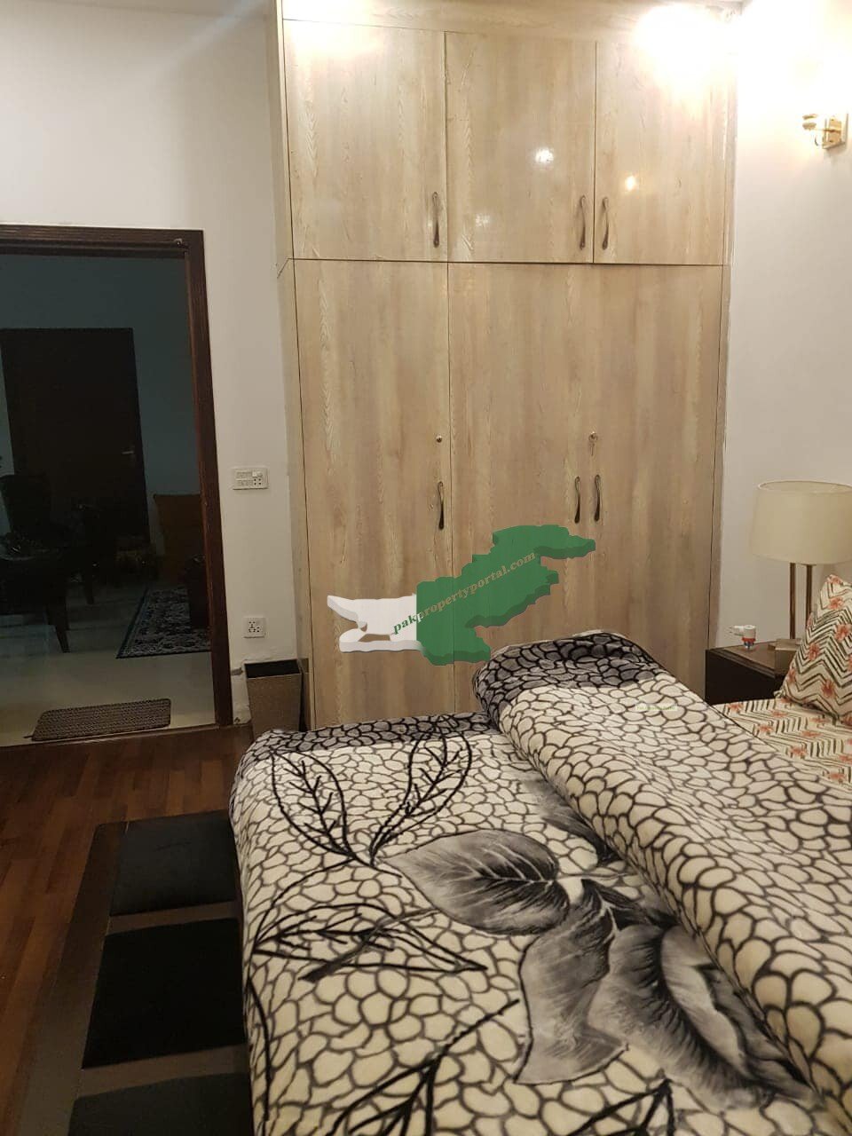10 Marla  House Fo Sale  Bahria Town Lahore