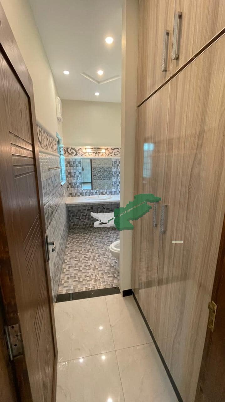6 Marla Double story Beautiful House For Sale in Bahria Town Lahore Sector D