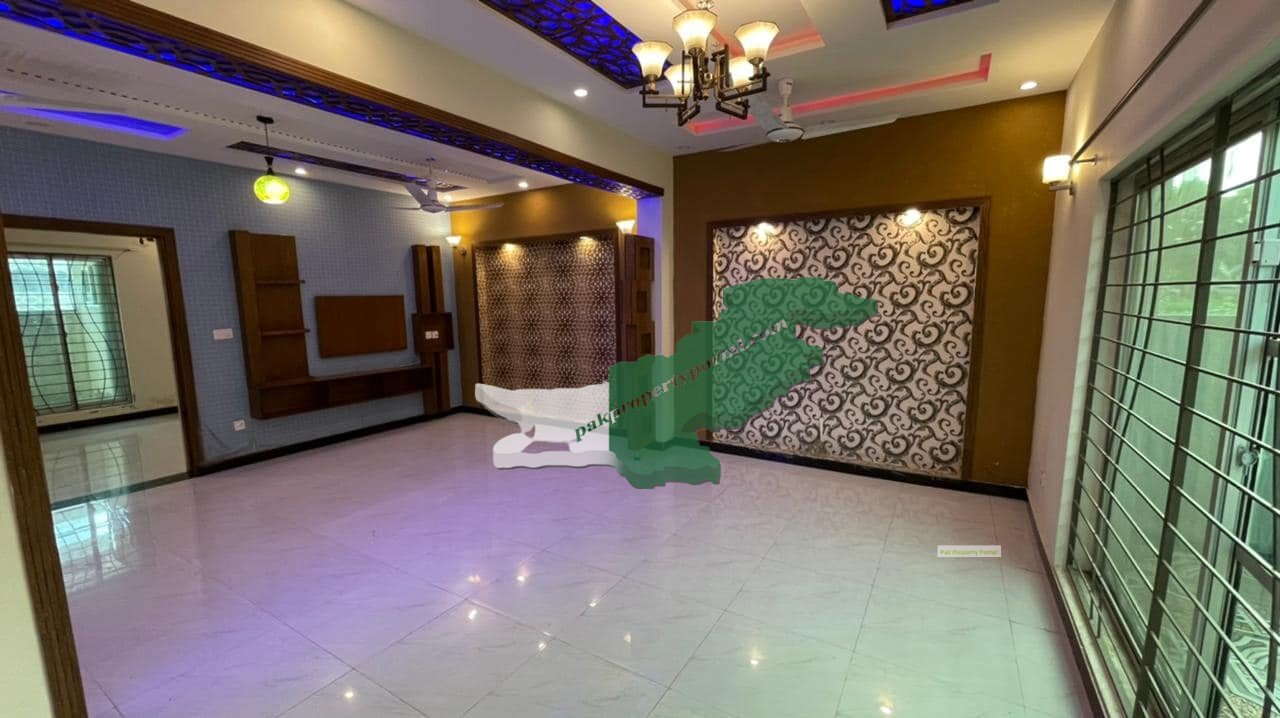 6 Marla Double story Beautiful House For Sale in Bahria Town Lahore Sector D