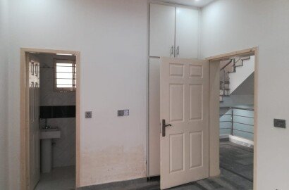 5-Marla Upper Portion For Rent In Dream Gardens Phase 1 Defence Road Lahore