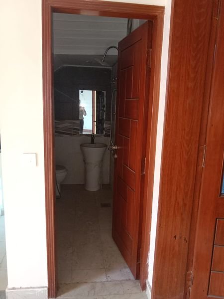 8-marla house available for Rent in Dream Gardens Lahore