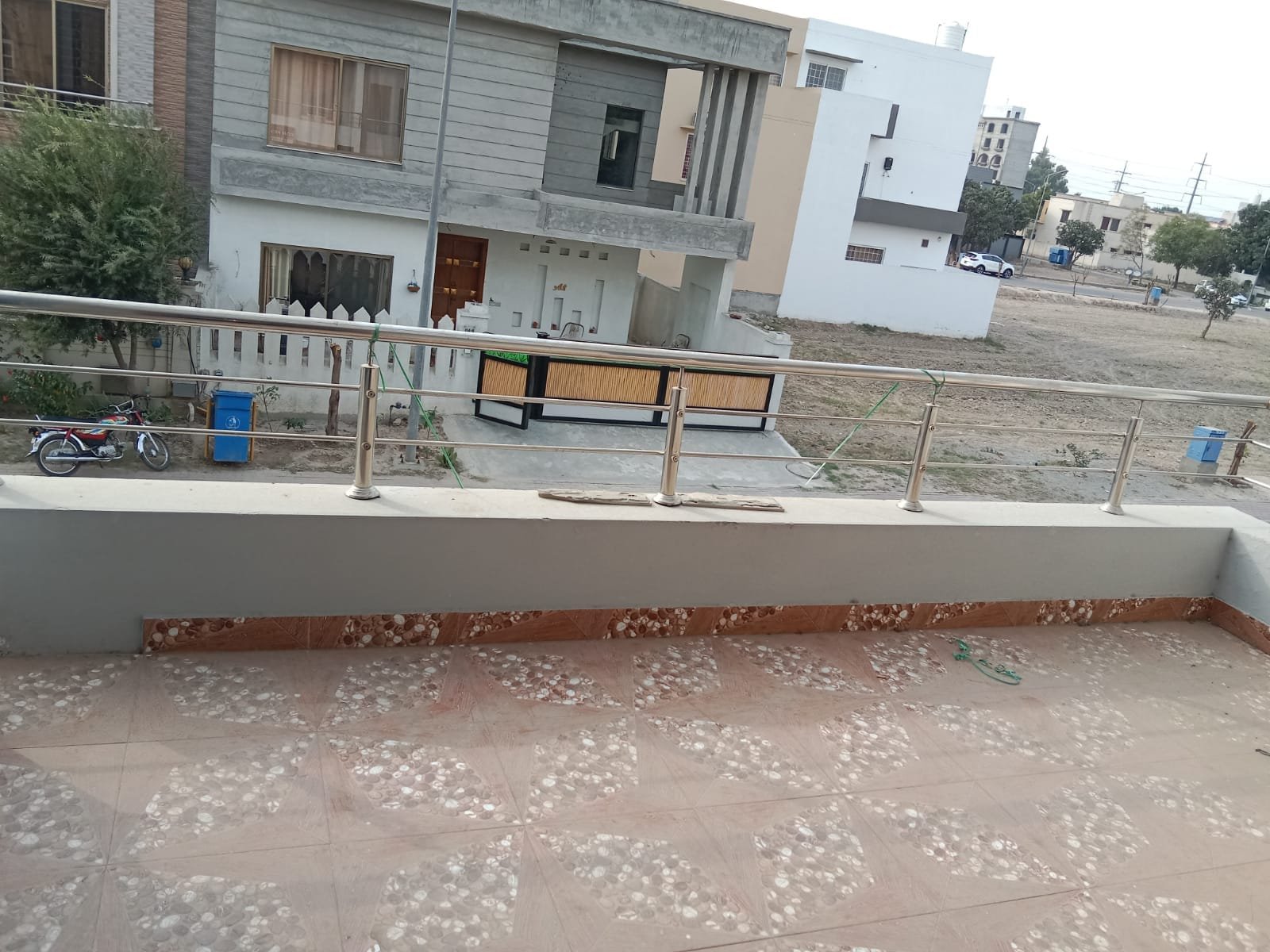 8-marla house available for Rent in Dream Gardens Lahore