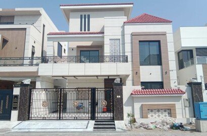 10 Marla Luxurious House For Sale In Dream Gardens Main Defence Road Lahore